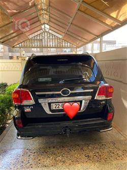 تۆیۆتا لاند کروزەر